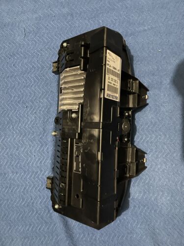 Digital Speedometer Cluster Fits 17 Range Rover HPLA10849JF