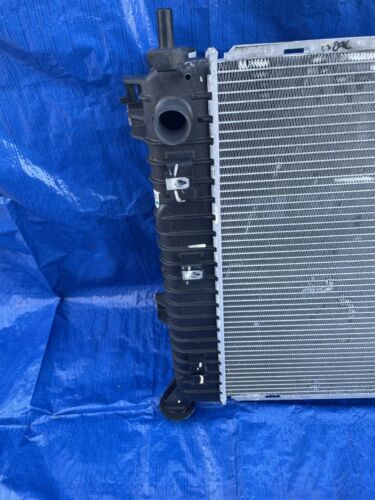 2019 Chevrolet Silverado 1500 5.3L OEM Condenser Radiator Oil Cooler Assembly 84497062